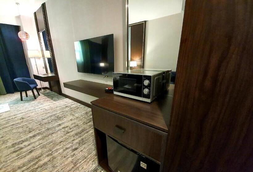 استودیوی سوپریور, Lily Hotel Suite Mubarraz