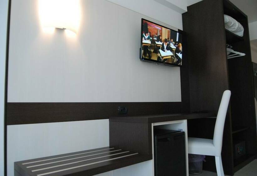 豪华三人间, Maestrale Resort Hotel   Alberese, Grosseto