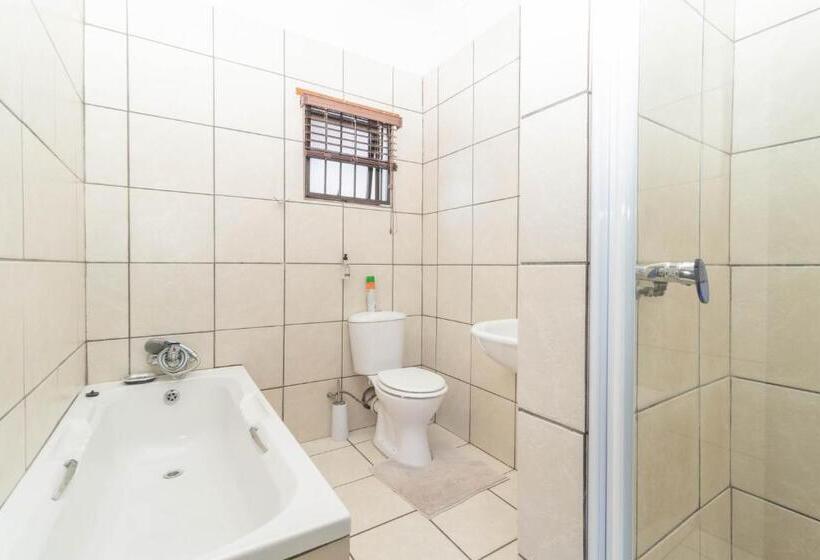 스탠다드 트리플 룸, Angelica Guest House