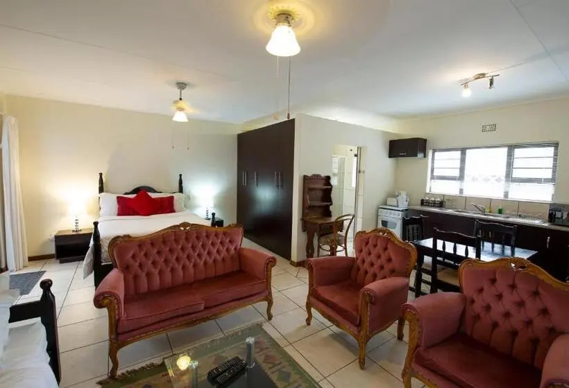 デラックストリプルルーム, Angelica Guest House