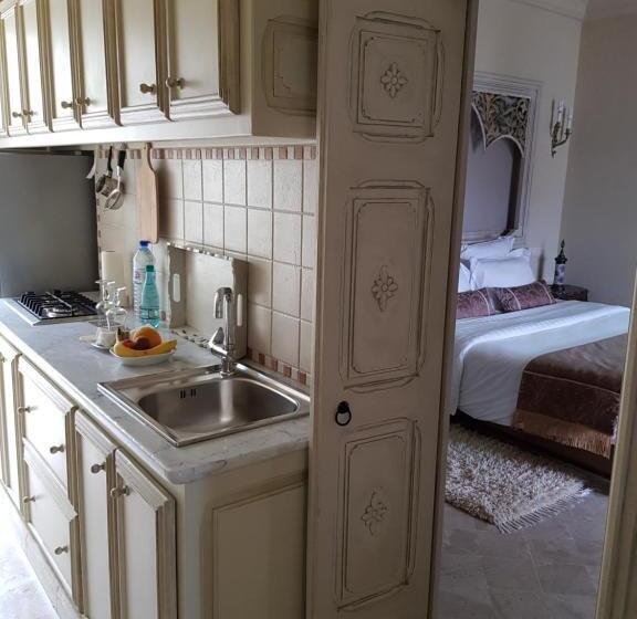 Deluxe Suite King Bed, Maison D Hôtes Dar Ennassim