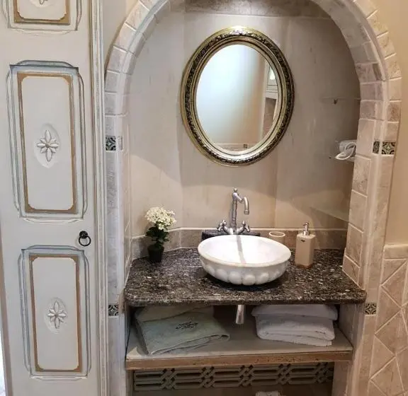 اتاق لوکس با تخت بزرگ, Maison D Hôtes Dar Ennassim