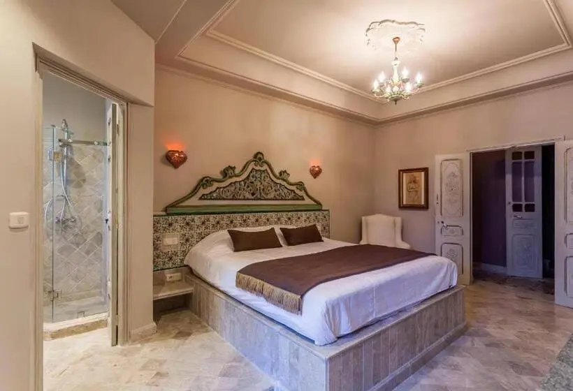اتاق لوکس با تخت بزرگ, Maison D Hôtes Dar Ennassim