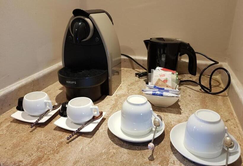 سوییت جونیور با چشمانداز استخر, Maison D Hôtes Dar Ennassim