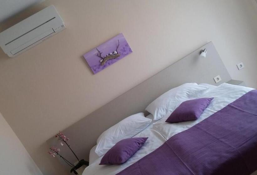 Quarto Estandar com Sacada, Rooms Vukušić