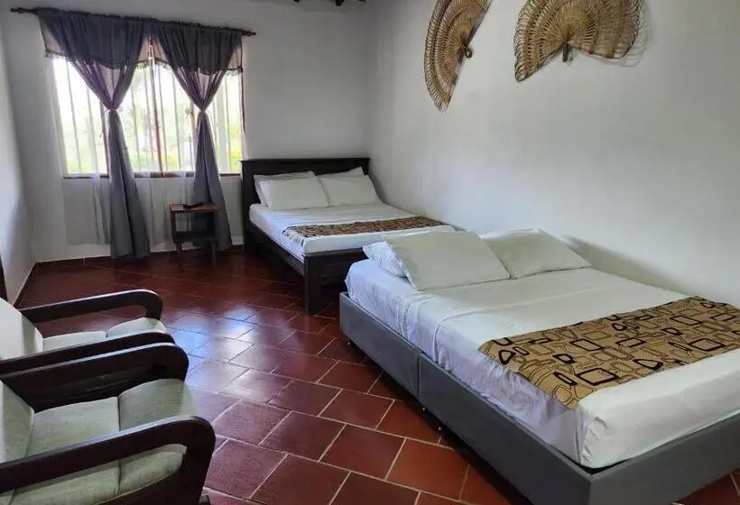 ファミリールーム, Campestre Palmas Del Zamorano