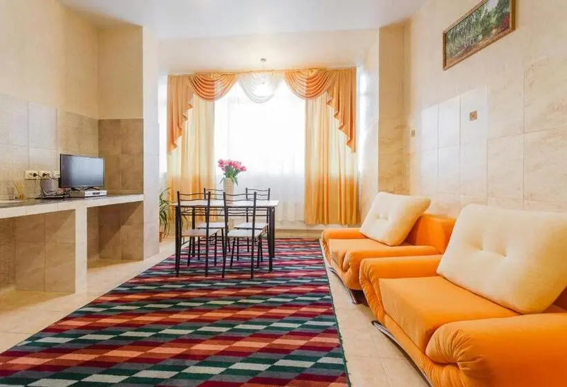 آپارتمان 1 خوابه, Pechersk House