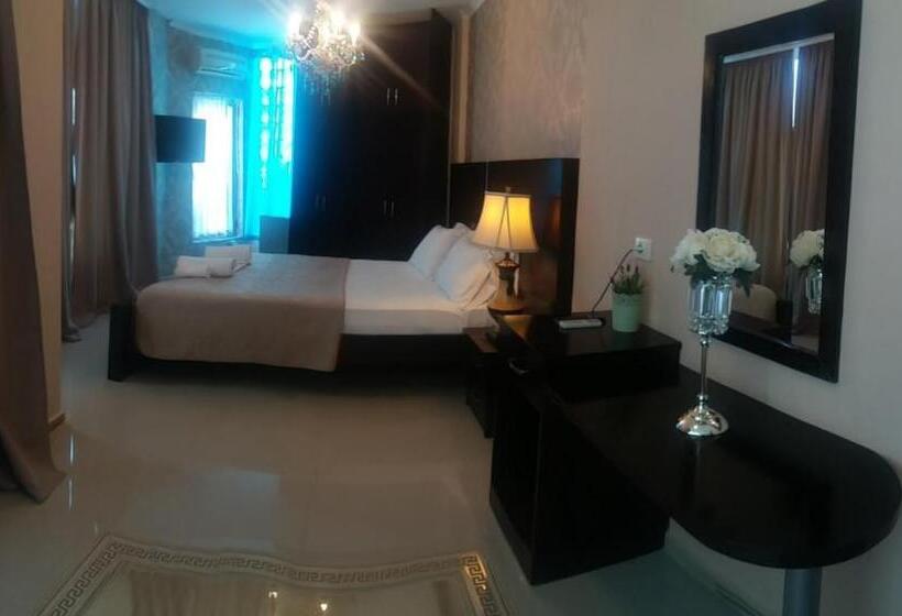 غرفة كومفورت مطلة علي البحر, Royal Saranda