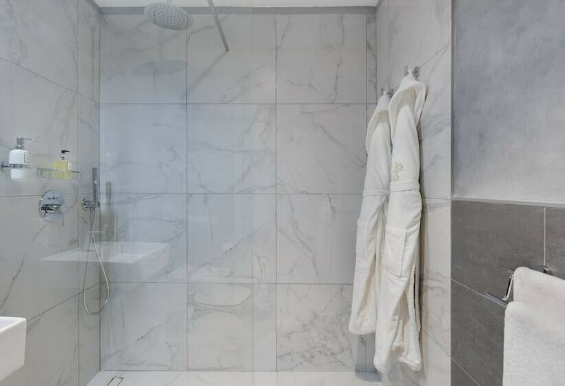 اتاق خانوادگی, 1926 Le Soleil Hotel & Spa