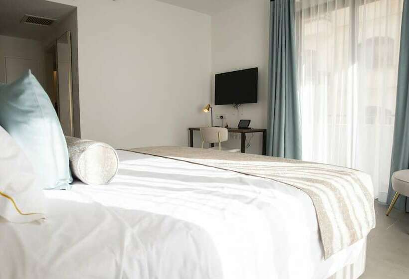 سوئیت پریمیوم با چشمانداز دریا, 1926 Le Soleil Hotel & Spa