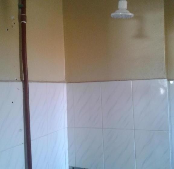 سوییت, Jj & Je Family House