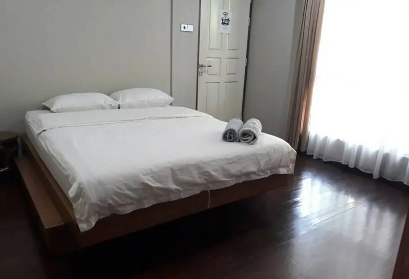 اتاق استاندارد, Bonsai Surf Lodge Hostel