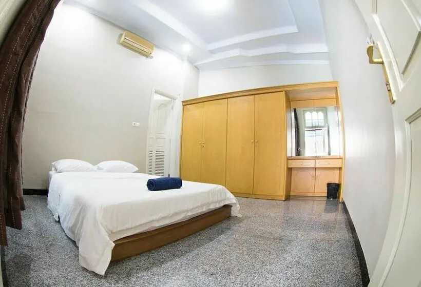 اتاق استاندارد, Bonsai Surf Lodge Hostel