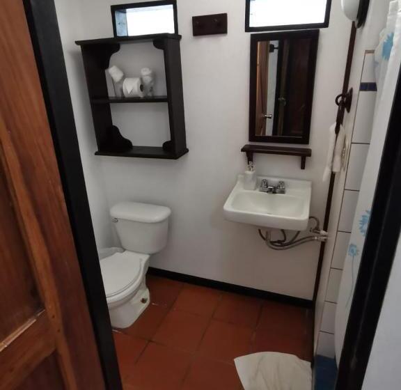 اتاق اکونومی, Casa Marbella