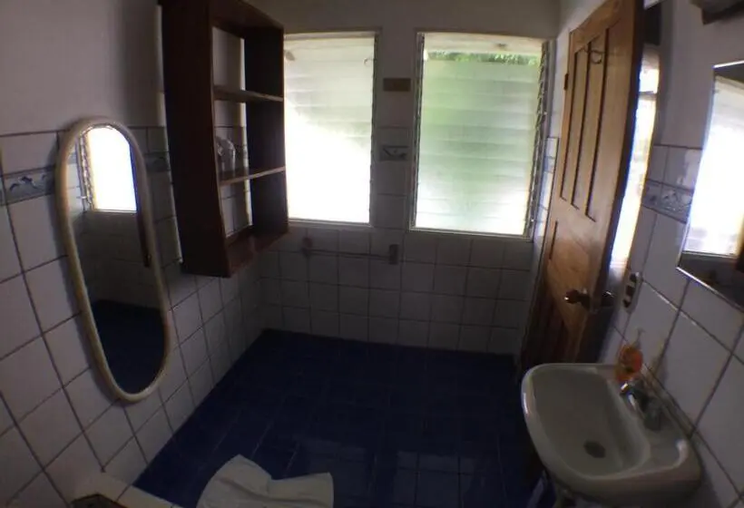 اتاق استاندارد سه نفره, Casa Marbella