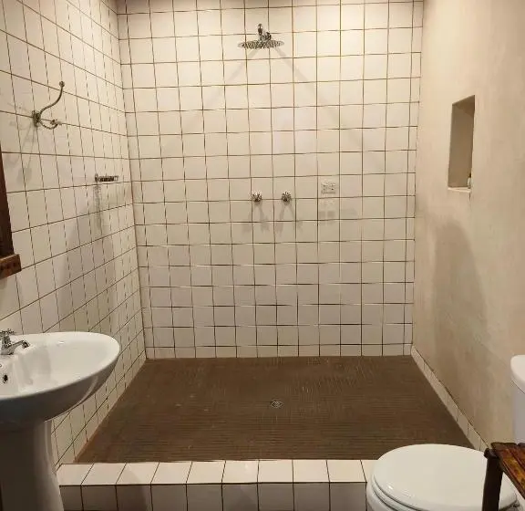 ファミリーステューディオ, Dar Amane Guest House
