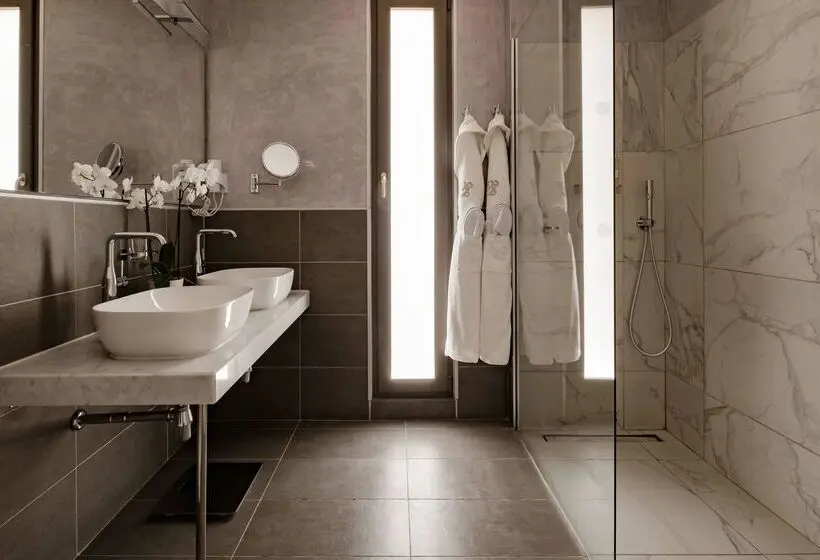 سوییت جونیور, 1926 Le Soleil Hotel & Spa