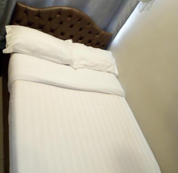 이코노미 룸, Inks