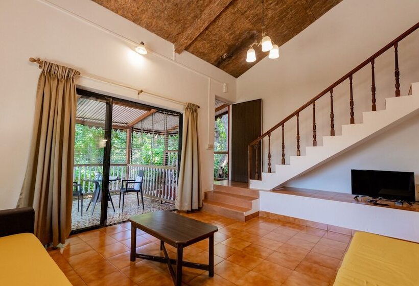 اتاق لوکس, Radha Cottage Resort