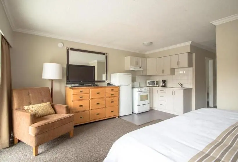 Perhesviitti, Okanagan Royal Park Inn By Elevate Rooms