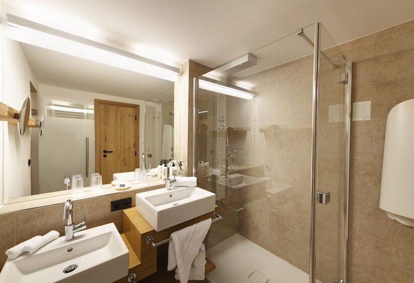 سوییت جونیور, Almhof Family Und Wellness Resort