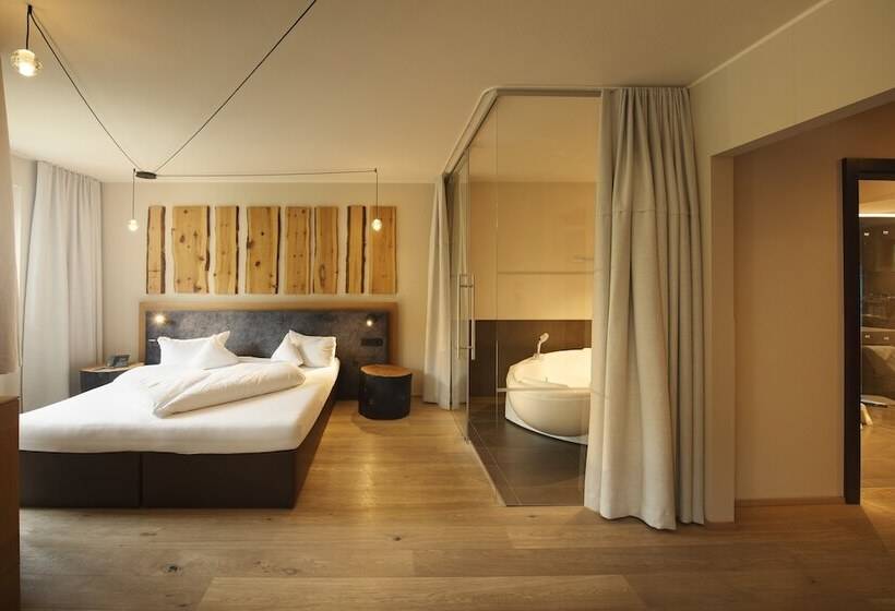 Люкс с гидромассажем, Almhof Family Und Wellness Resort