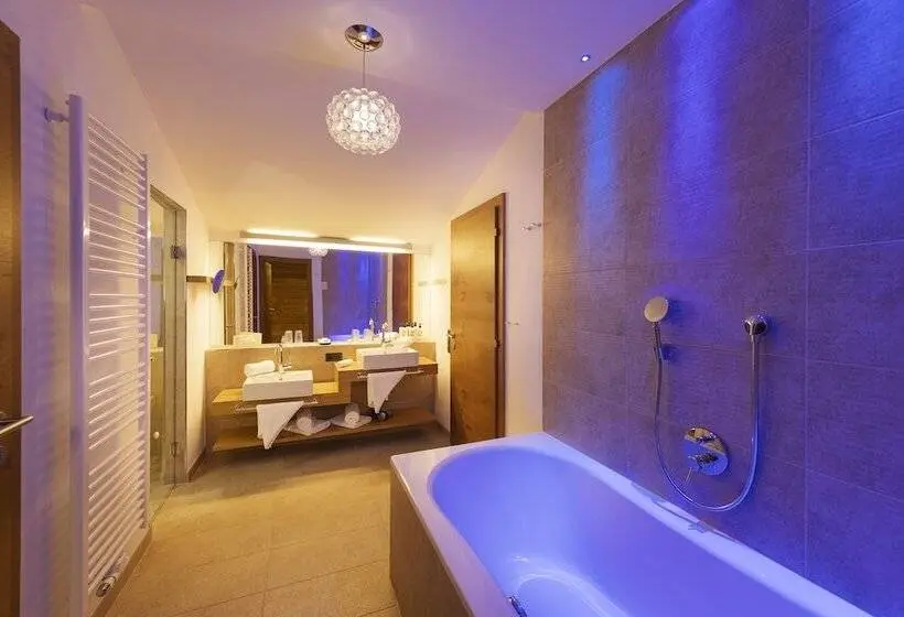 デラックススイート, Almhof Family Und Wellness Resort