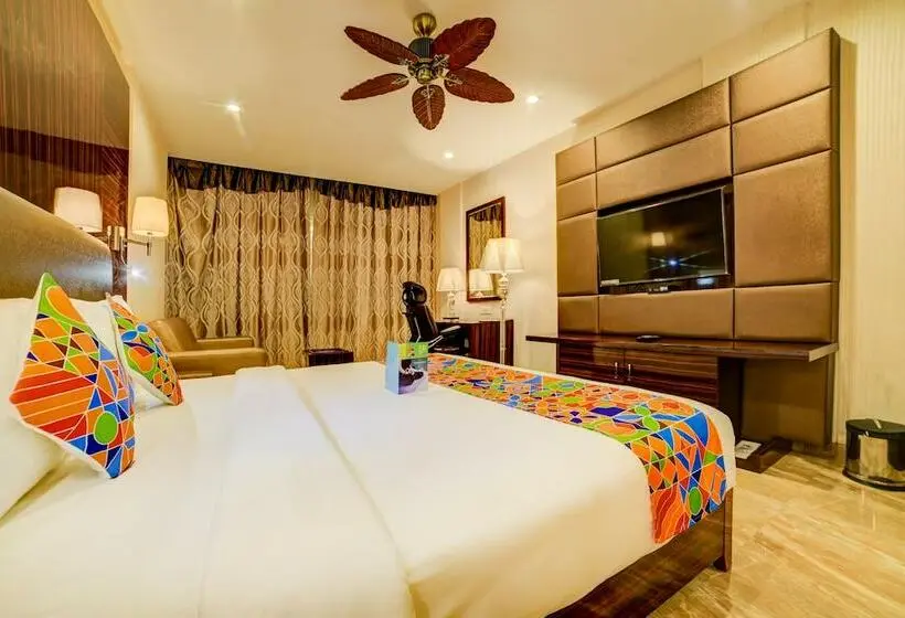 スイート, Fabhotel Prime Sarala Crown With Pool   Nr Calangute Beach