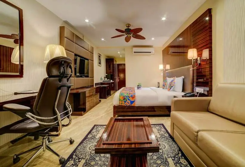 スイート, Fabhotel Prime Sarala Crown With Pool   Nr Calangute Beach