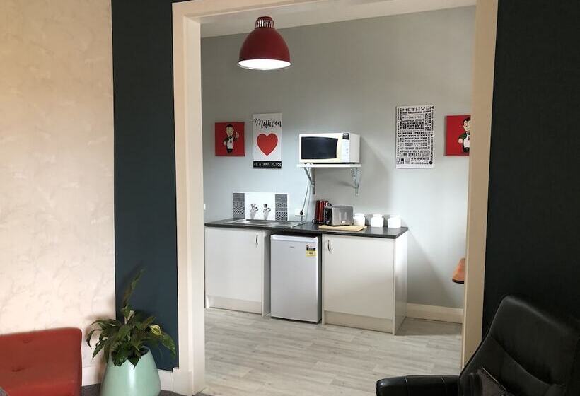 キングサイズベッドのスタンダードルーム, The Brown Pub