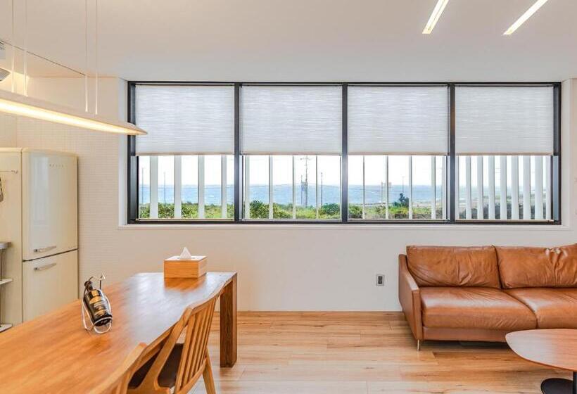 חדר סטנדרט נוף לים עם מרפסת, Boutique Pool Villa Namib