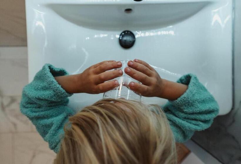 Семейный Номер, Janssen