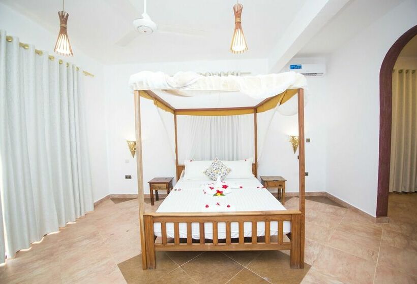 Семейный Номер, Nungwi Garden Boutique