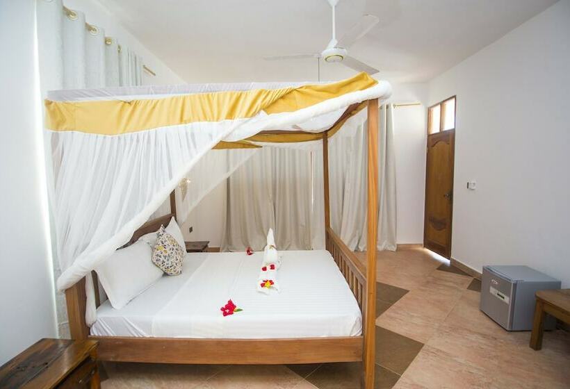 Семейный Номер, Nungwi Garden Boutique