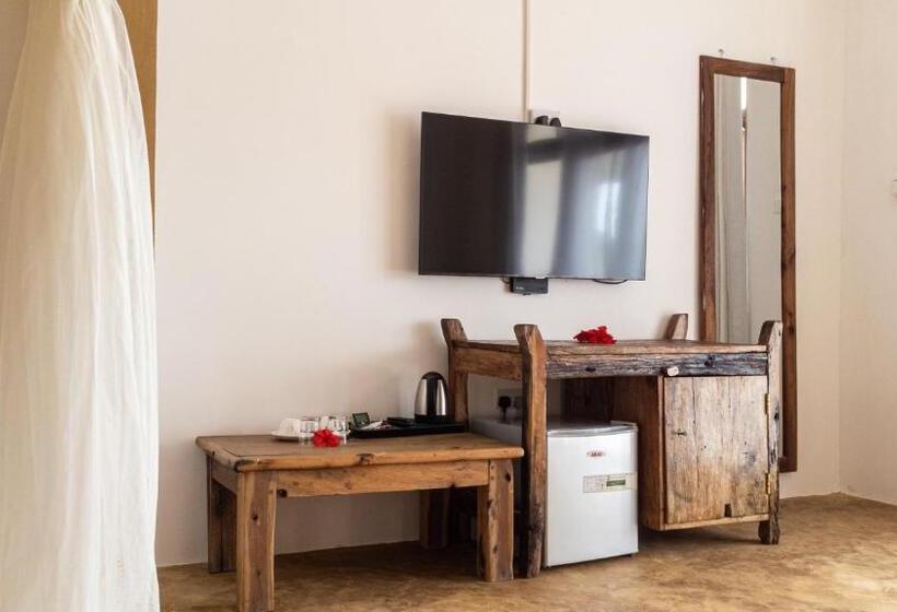 Люкс Deluxe Кровать Кинг, Nungwi Garden Boutique