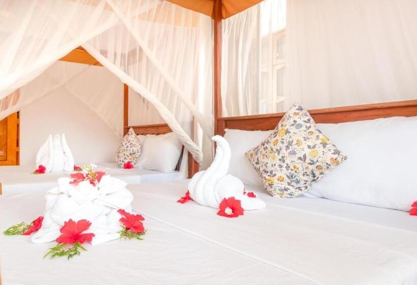 Номер Стандарт с Балконом, Nungwi Garden Boutique