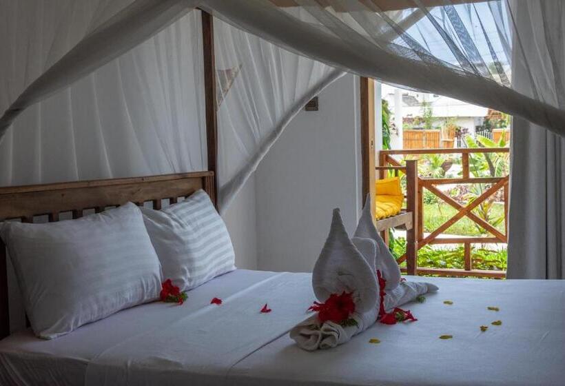 Номер Стандарт с Балконом, Nungwi Garden Boutique