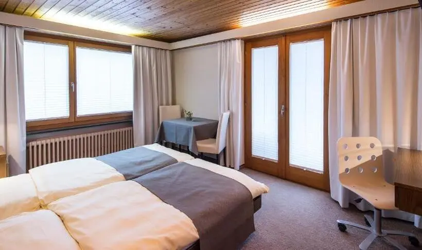 Standard Neljän Hengen Huone, Seiler S