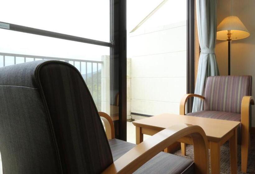 غرفة قياسية, Tsushima Grand