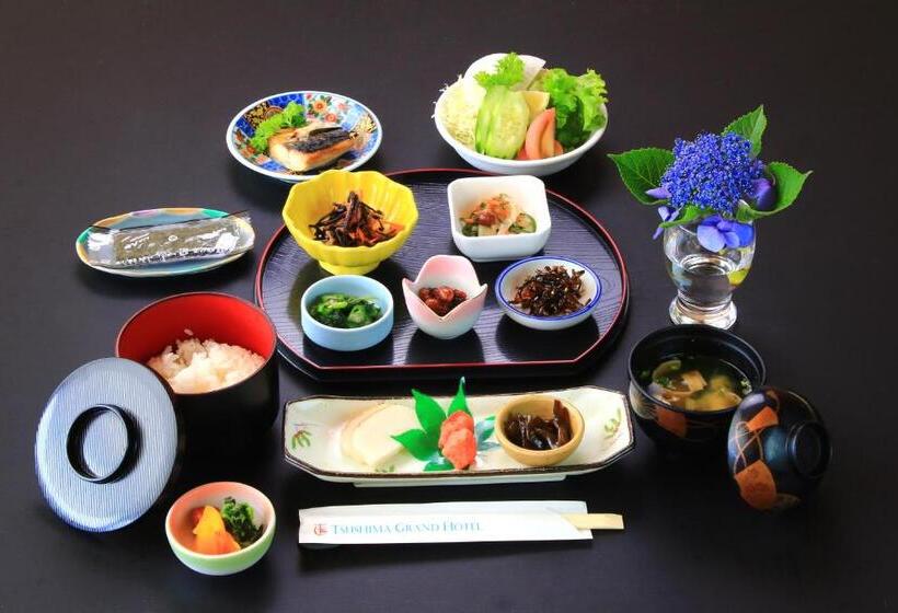 غرفة قياسية رباعية مطلة على البحر, Tsushima Grand