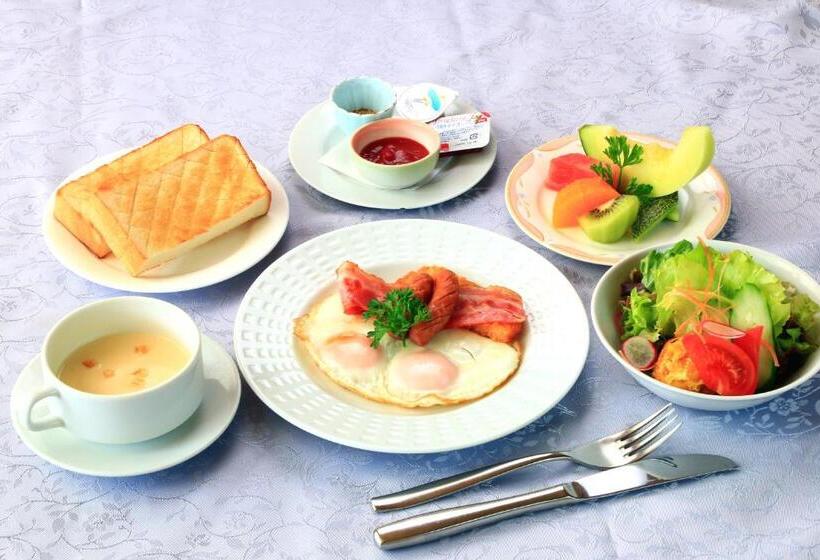 اتاق استاندارد چهار تخته با چشم‌انداز دریا, Tsushima Grand