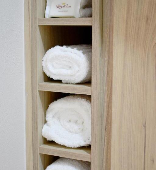 带大床的标准间, Regal Inn Hotel Midrand