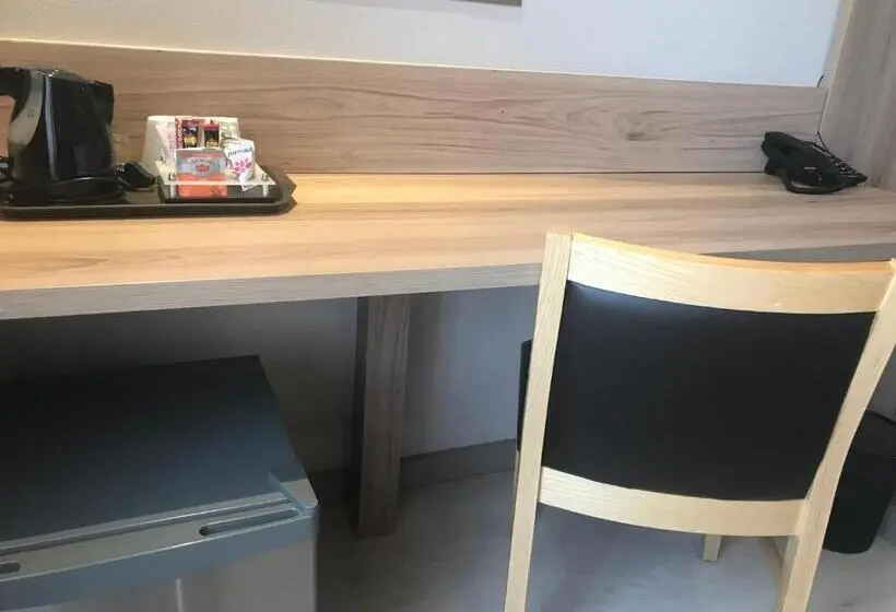 キングサイズベッドのデラックスルーム, Regal Inn Hotel Midrand