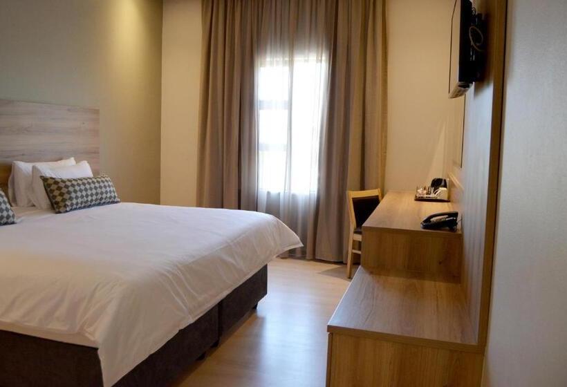 带大床的豪华间, Regal Inn Hotel Midrand