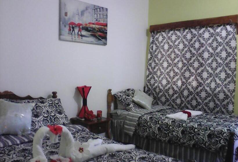 اتاق استاندارد سه نفره, California