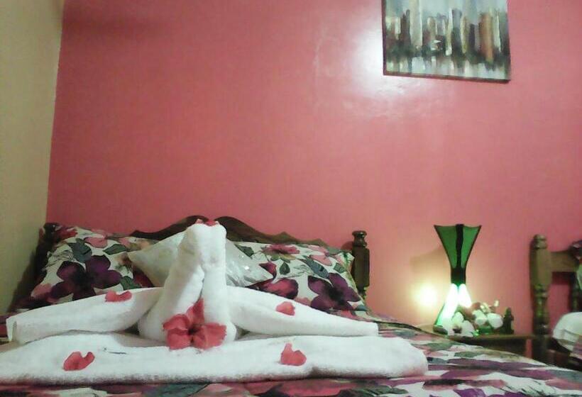 اتاق استاندارد سه نفره, California