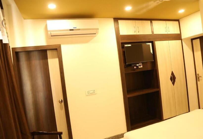 اتاق لوکس, Delight