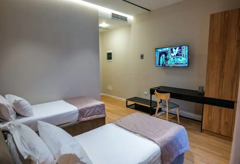 اتاق لوکس, Lord Hotel Tirana