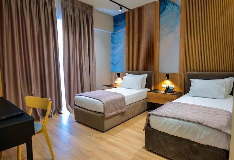 اتاق لوکس, Lord Hotel Tirana