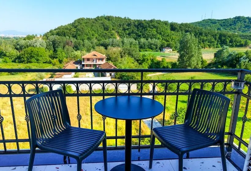 اتاق استاندارد با تخت بزرگ, Lord Hotel Tirana